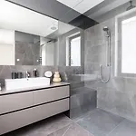 Limehome Schillerstrasse アパートホテル 4*