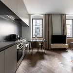 Aparthotel Limehome Schillerstraße 4*