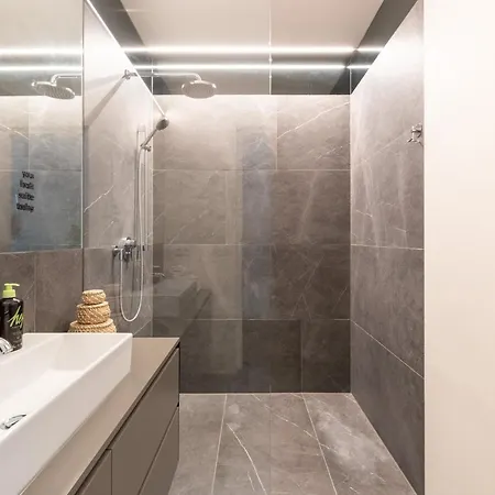 Limehome Schillerstrasse 3*