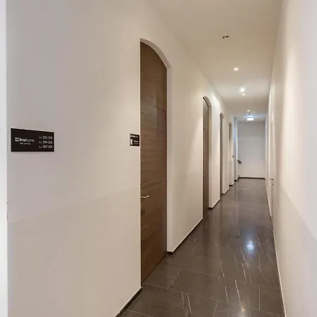Limehome Schillerstrasse Aparthotel 3*