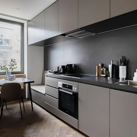 Limehome Schillerstrasse 3* Λιντς