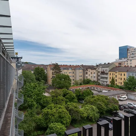 Limehome Schillerstrasse 4*
