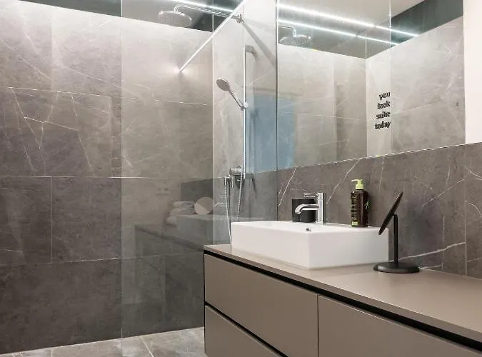 Limehome Schillerstrasse Aparthotel