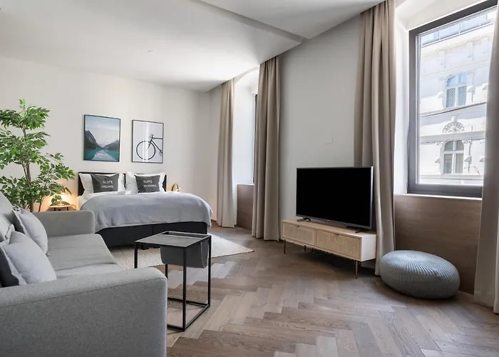 Aparthotel Limehome Schillerstrasse 4*