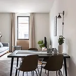 Limehome Schillerstrasse 4* Λιντς