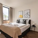 Ξενοδοχείο με διαμερίσματα Limehome Schillerstrasse 4*