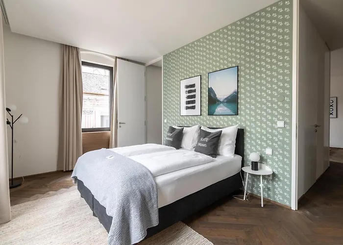 Limehome Schillerstraße Aparthotel 3*