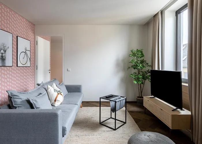 Limehome Schillerstraße Aparthotel 3*